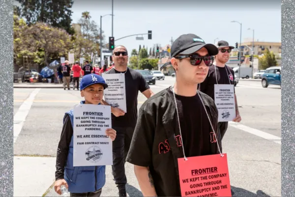 Picketers for CWA