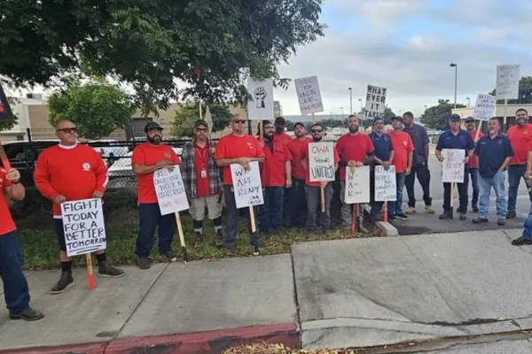 CWA Members hold the line