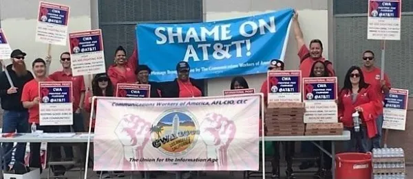 local_9003_611_call_center_rallying_for_a_good_contract_in_north_hollywood.jpg
